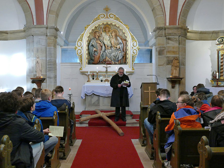 Ökumenischer Jugendkreuzweg in Naumburg (Foto: Karl-Franz Thiede)